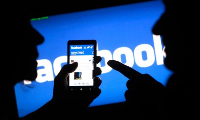 Facebook: Οι νέοι κανόνες αποκλείουν τα γυναικεία στήθη και τα οπίσθια και των δύο φύλων