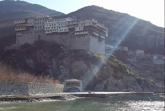 Το Άγιον Όρος όταν «αποκαλύπτει» και όταν «αποκαλύπτεται»