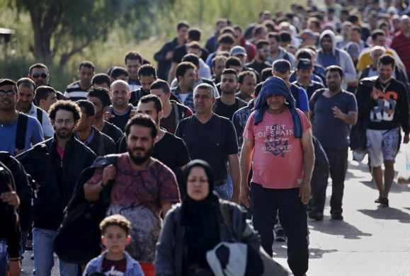 Γιατί στέλνουν χιλιάδες παρανόμους στην Ελλάδα;Ποιο σχέδιο εξυπηρετούν;