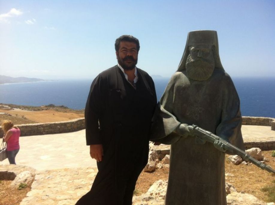 παπα-Ανδρέας: Να συγκρουστούμε με τις ερπύστριες της τρόικας και του οικονομικού φασισμού που θέλουν να μας επιβάλουν