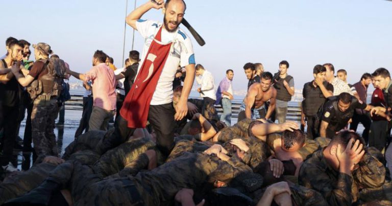 Τουρκία : Η «νίκη» της Δημοκρατίας