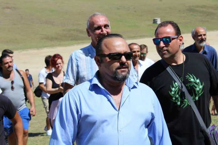 Ζουν και ψηφίζουν ανάμεσά μας!