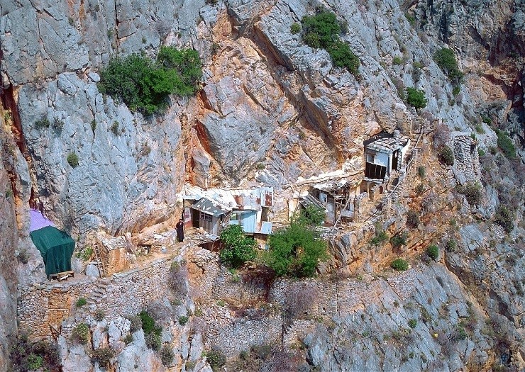 Ο Γέρων Σταμάτης, ένας πρώην ληστής, στα Καρούλια