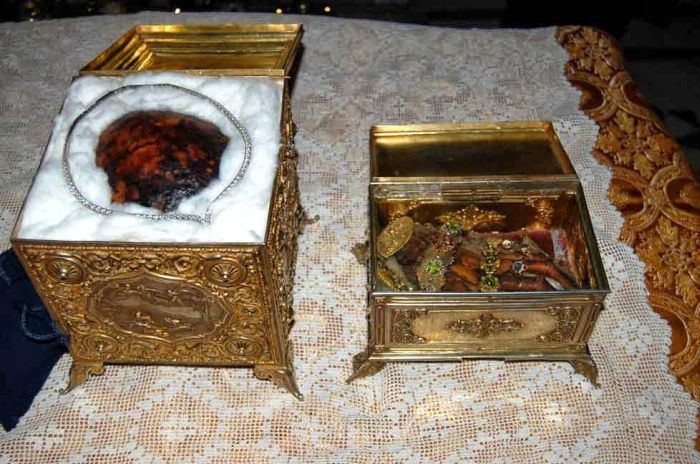 Τα αδιάφθορα λείψανα της Αγίας Μεγαλομάρτυρος Αικατερίνης