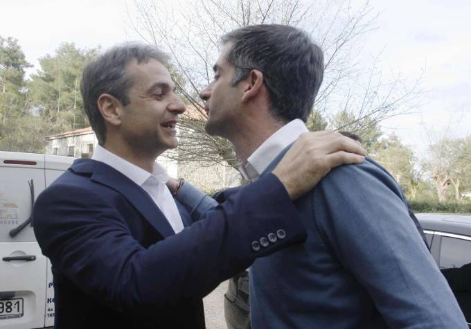 Ο θείος στο Άγιο Όρος, ο ανιψιός ευλογεί την υιοθεσία παιδιών από ομόφυλα ζευγάρια!