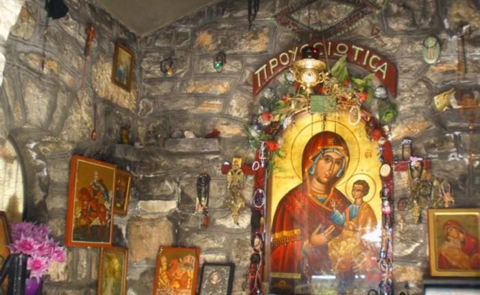 Δυο χρόνια είχε να κλάψει! – Αληθινή ιστορία Παναγίας της Προυσιώτισσας
